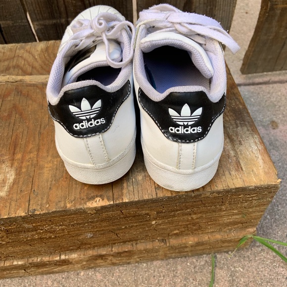 Adidas shoes - Picture 3 of 4